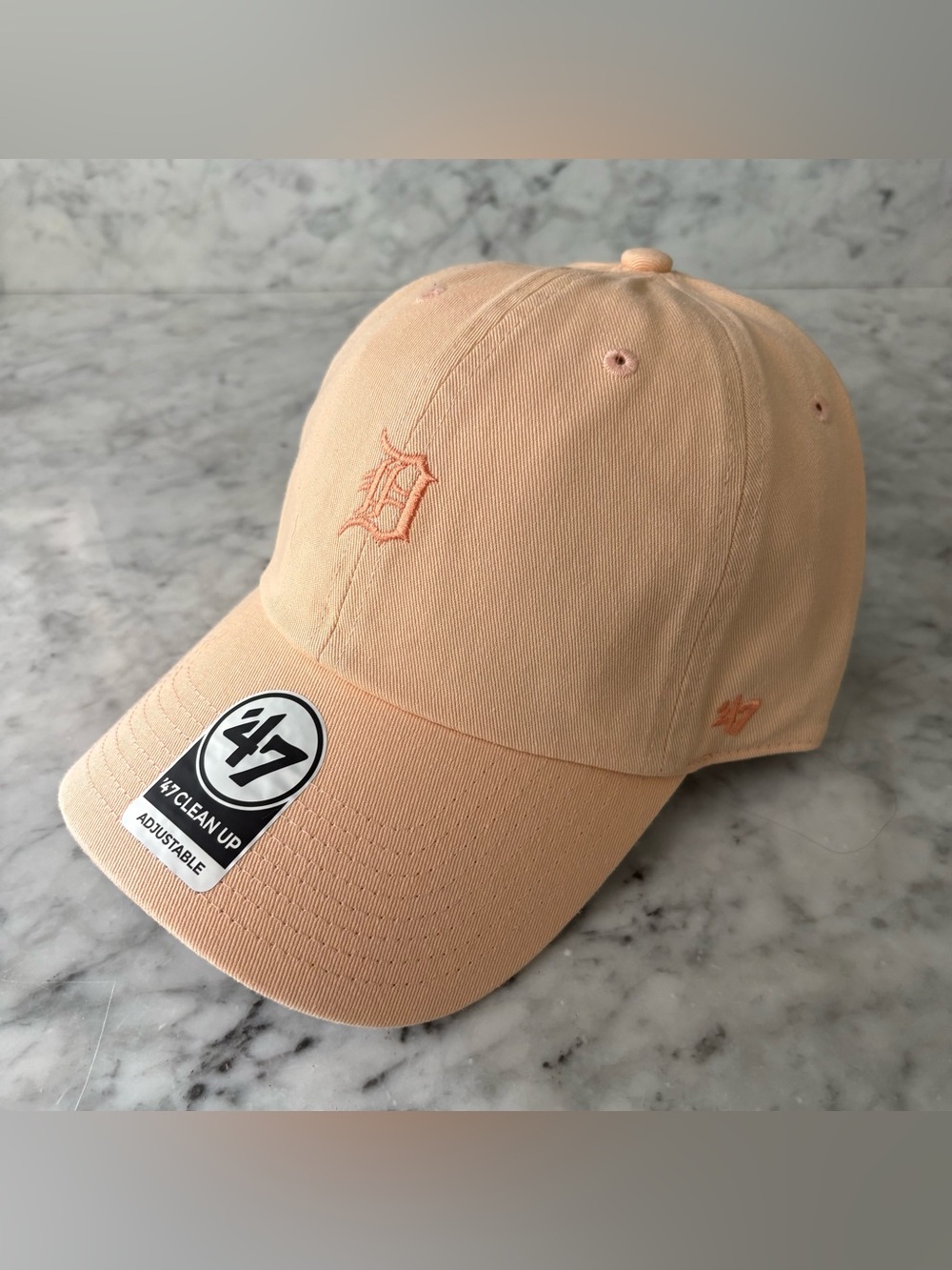 47 Brand Clean Up Adjustable Strap MLB Hat Detroit Tigers Apricot/Peach